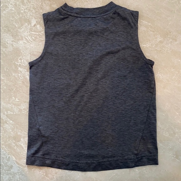 Nike Boys Muscle Dri-Fit Tank in Grey XS/4 - Picture 2 of 4